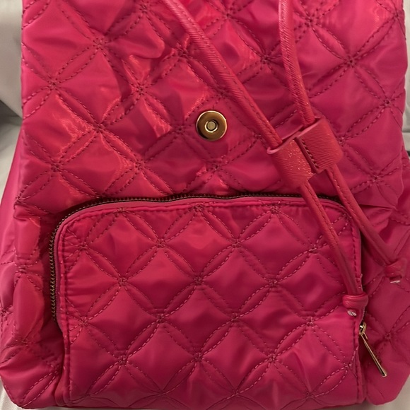 Vera New York magenta pink textured quilted backpack - Picture 13 of 15